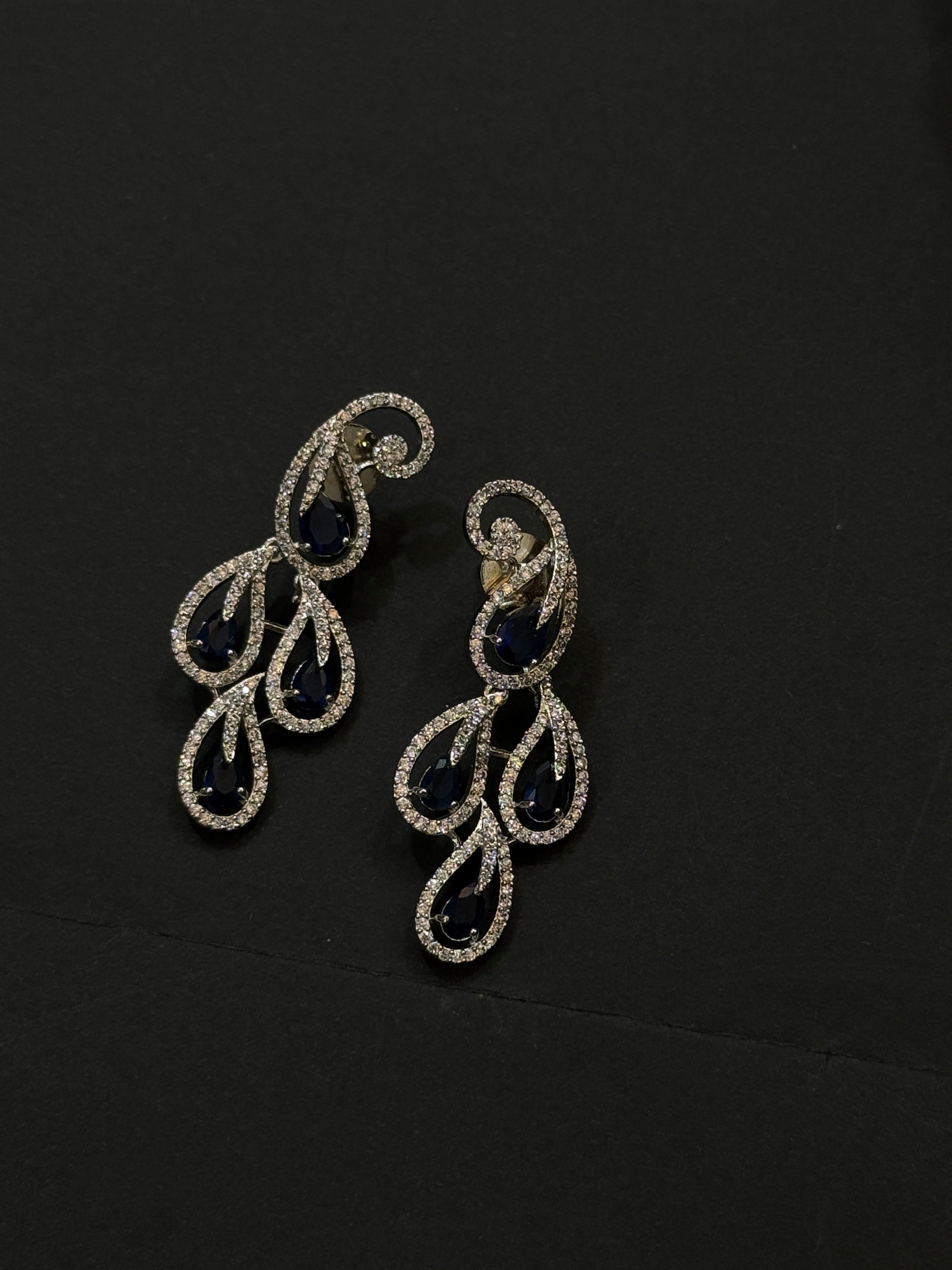 Elegant Blue Sapphire Necklace